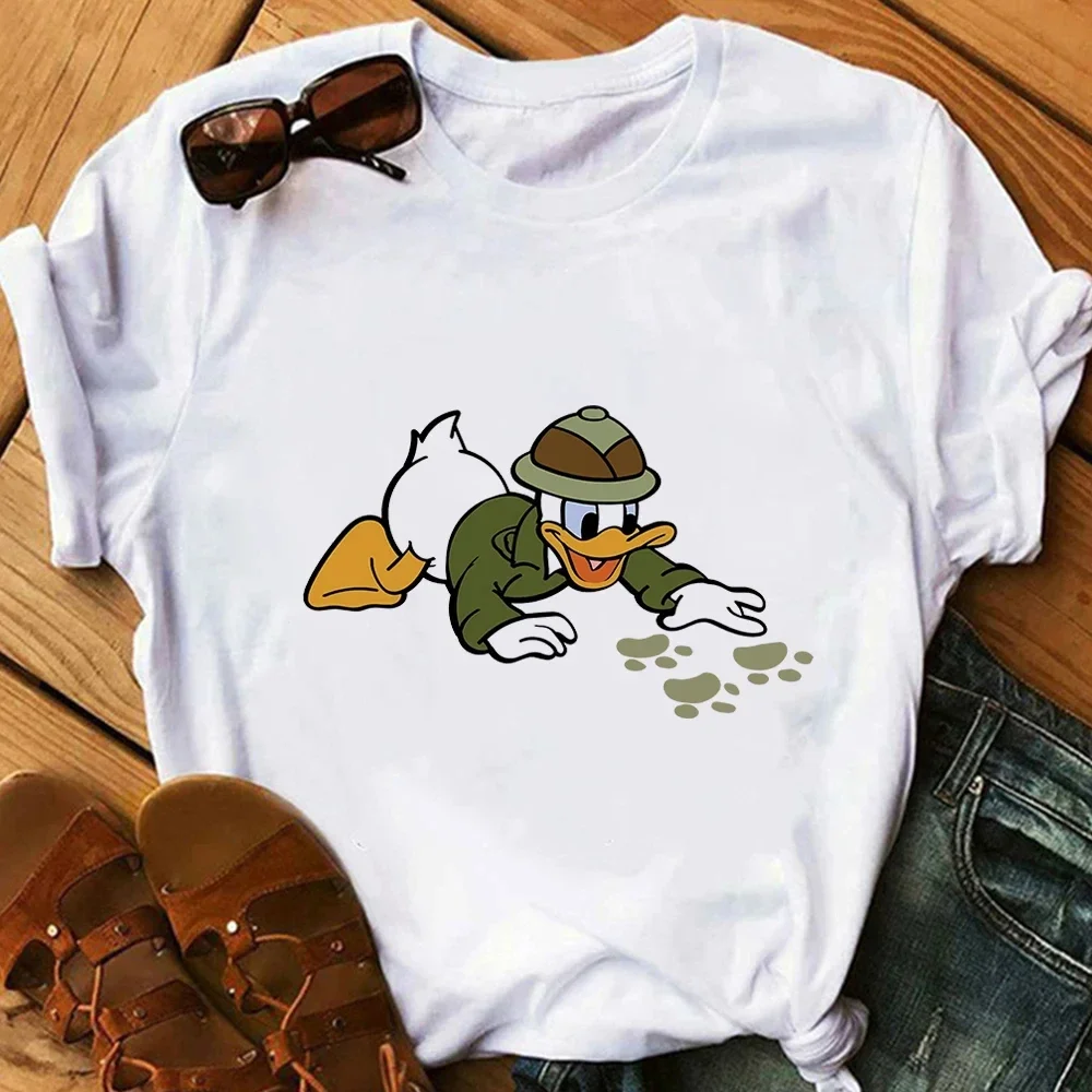 T-shirt selvaggia di Topolino T-shirt da donna Cartoon T-shirt estive per la famiglia T-shirt femminili Streetwear Animal Kindom T-shirt da donna