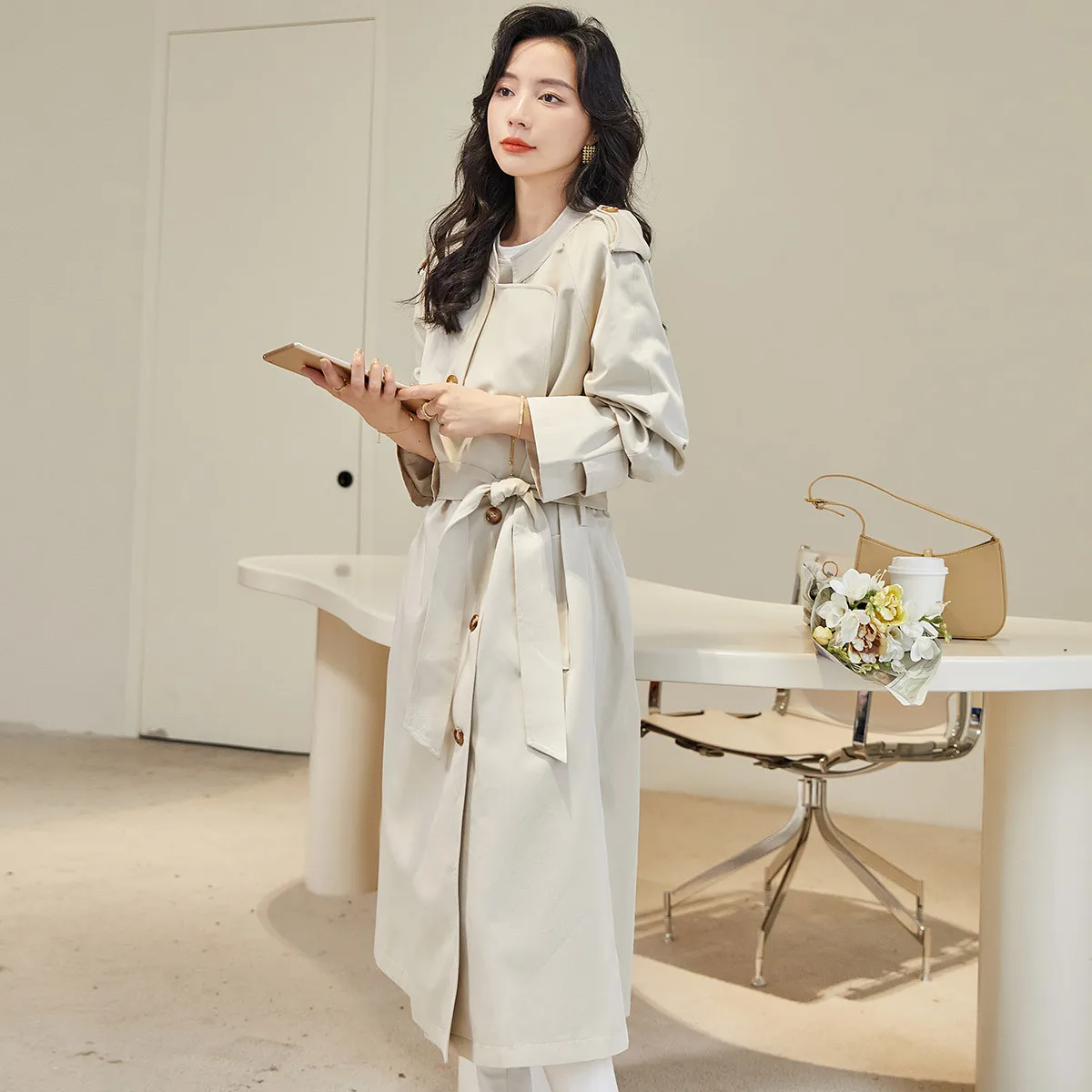 LOUIS YAO New British Style Stand Up Collar Women's Trench 2025 Spring Autumn Windbreaker Raglan Sleeves Women's Long Coat