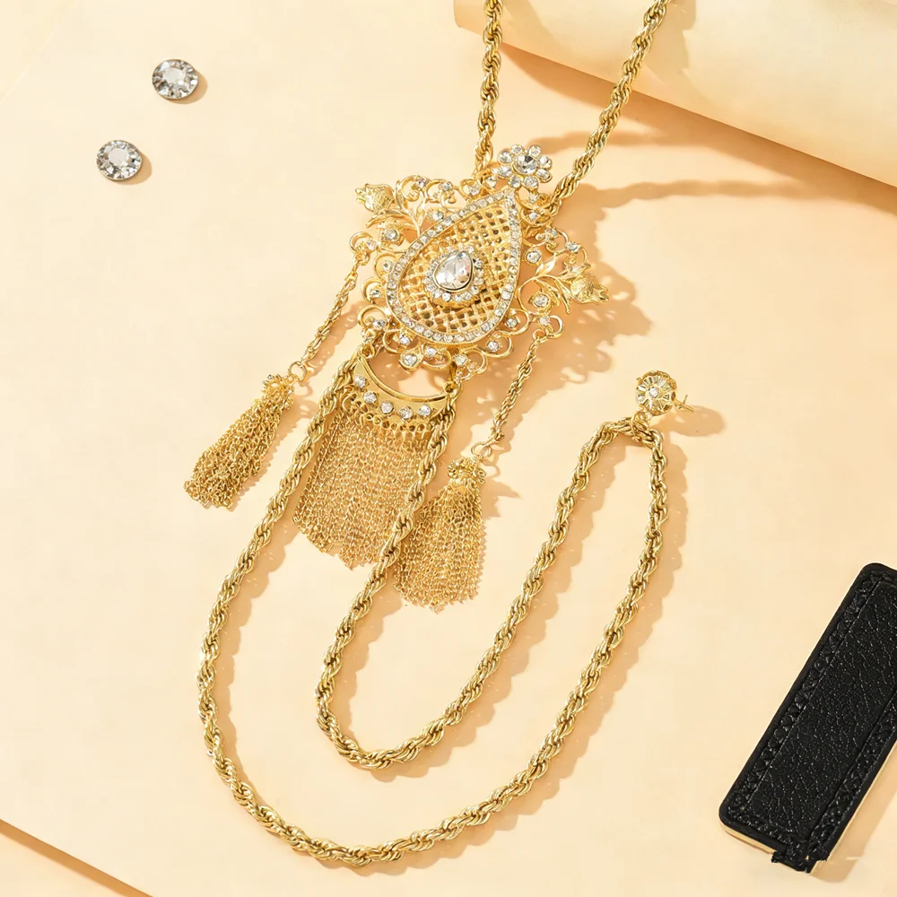 Luxurious Intricate Hollow Carved Inlaid Necklace, Gold Vintage Palace-Style Bridal Wedding Styling Essential Jewelry image 2