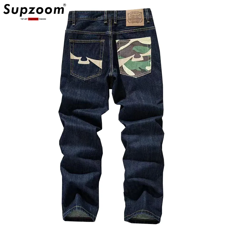 

Supzoom New Arrival Embroidery Top Fashion Autumn Camouflage Casual Patchwork Cargo Denim Pockets Cotton Jeans Men