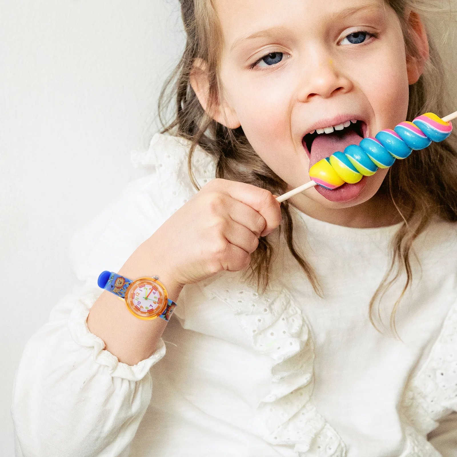 قطعة واحدة من ساعة كارتون بحركة كوارتز دقيقة وحزام مريح وتصميم رائع هدية مثالية لعيد الميلاد