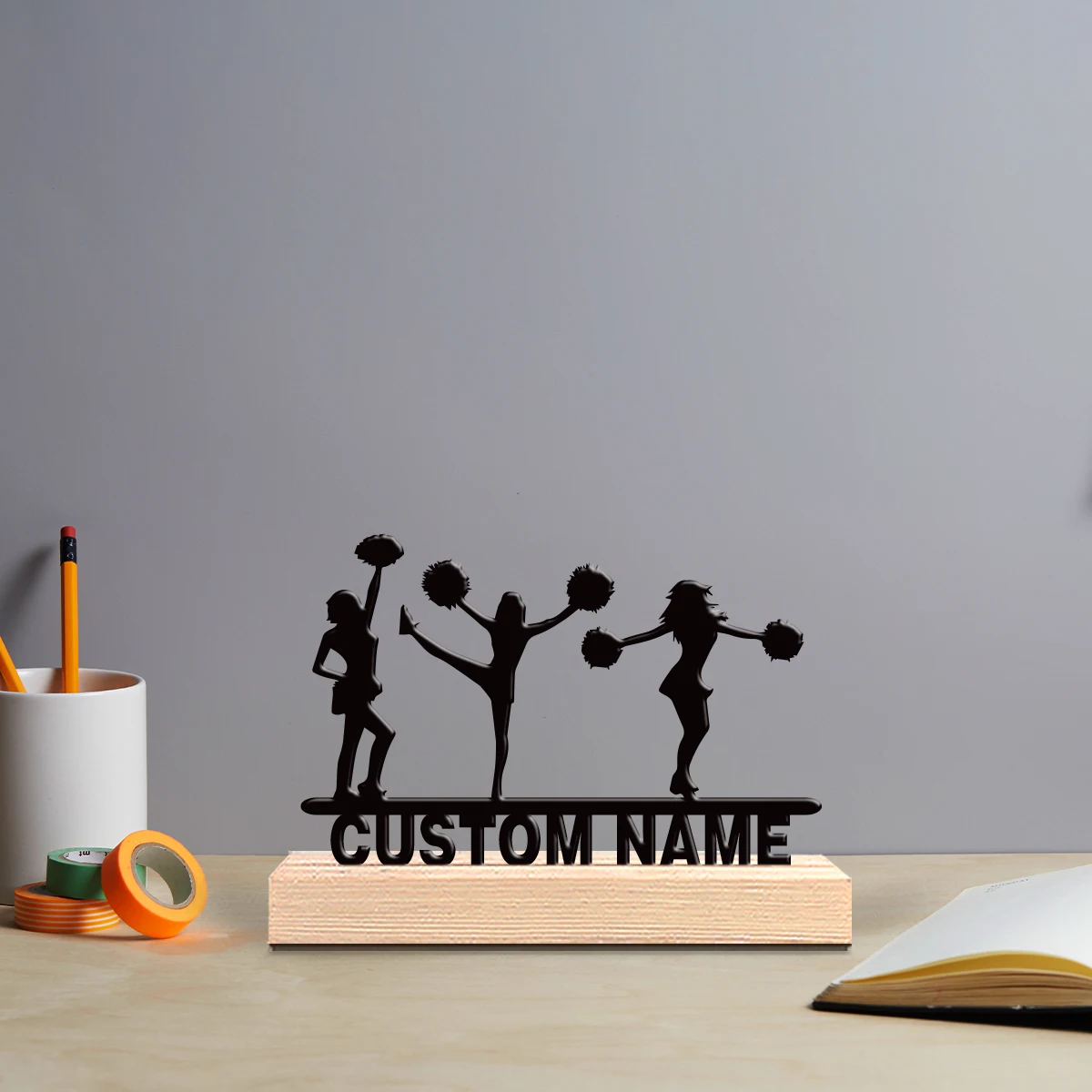 1 Stück Personalisierte Maßgefertigte Cheerleading-Team Metallstatuen mit Holzsockel Tischdekoration Holzsockel-Beleuchtung für Büro, Wo