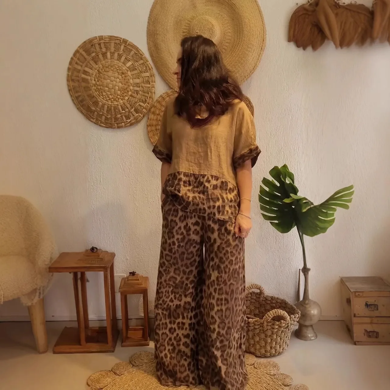 

Fashion Leopard Print Splicing Two Piece Set Spring New Loose O-neck Short Sleeved Pullover Top Elastic Waist Wide Leg Pants Set