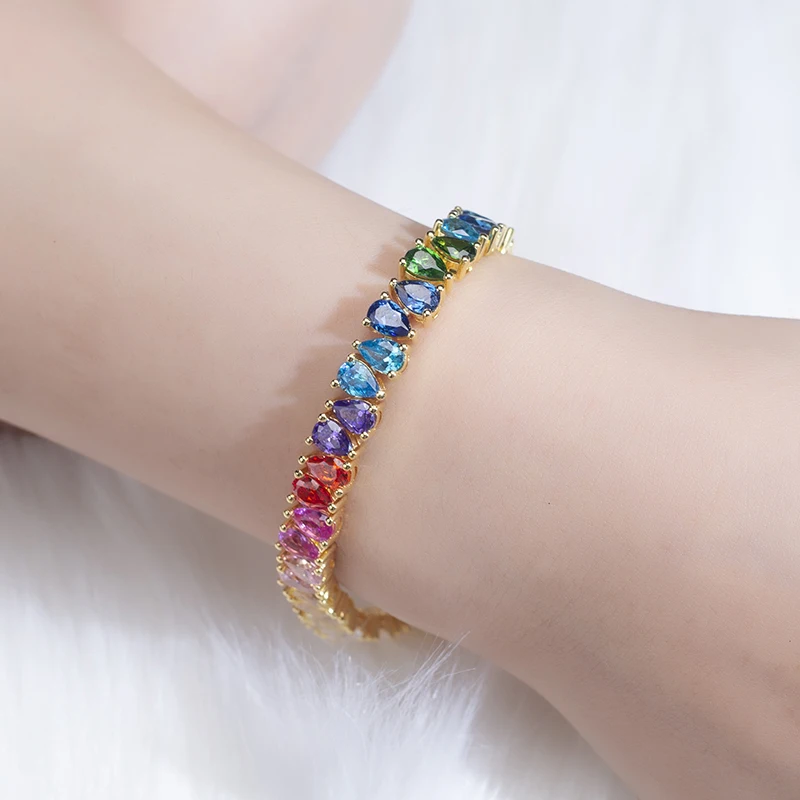 Pulsera multicolor CZ chapada en oro de 18 quilates