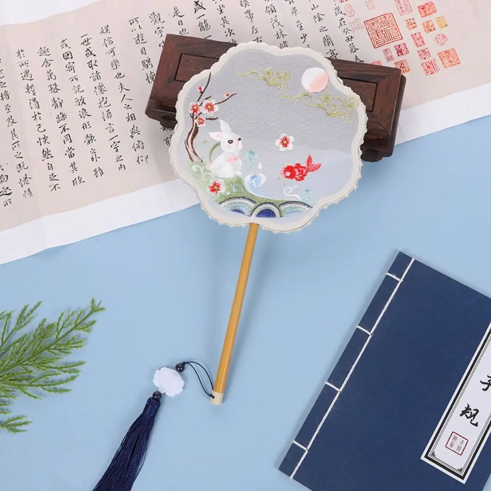

Party Dance Accessories Classical Round Fan Embroidered Vintage Silk Fan Double Sided With Tassel Hand Fan Women