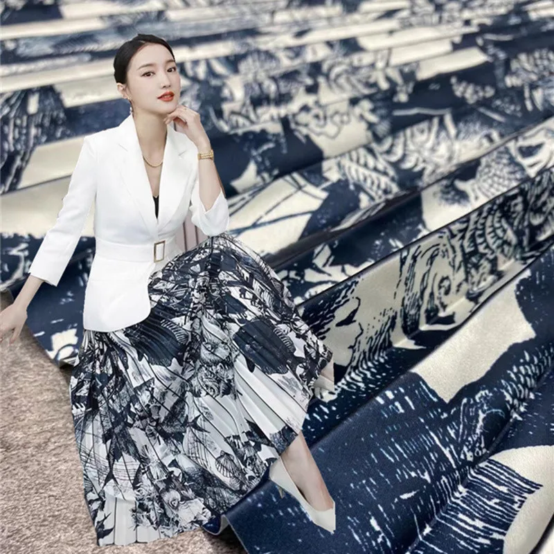 Fashion European American Famous Brand Catwalk Black and White Printed Pleated Skirt Fan Fabric Semi-finished DIY Acetate Fabric