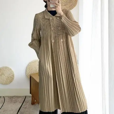 Pleated trench coat for women\'s mid length 2022 Spring and Autumn loose fitting fashion double breasted coat for women