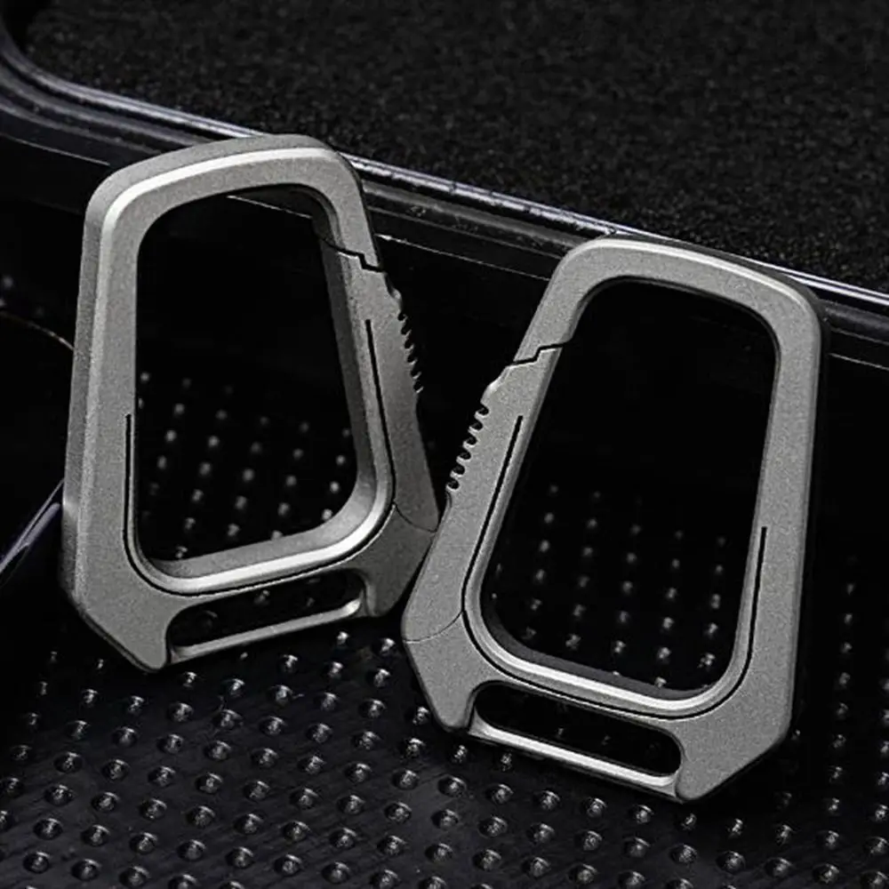 Llaveros de aleación de titanio Real con hebilla, Mini llaveros portátiles, colgante para mochila, abridores de botellas súper ligeros multifuncionales