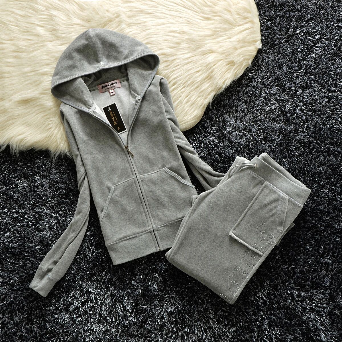 605 Golden Velvet Crown Hot Diamond Letter Leisure Sports Set Women's Hot Diamond Two Piece Set