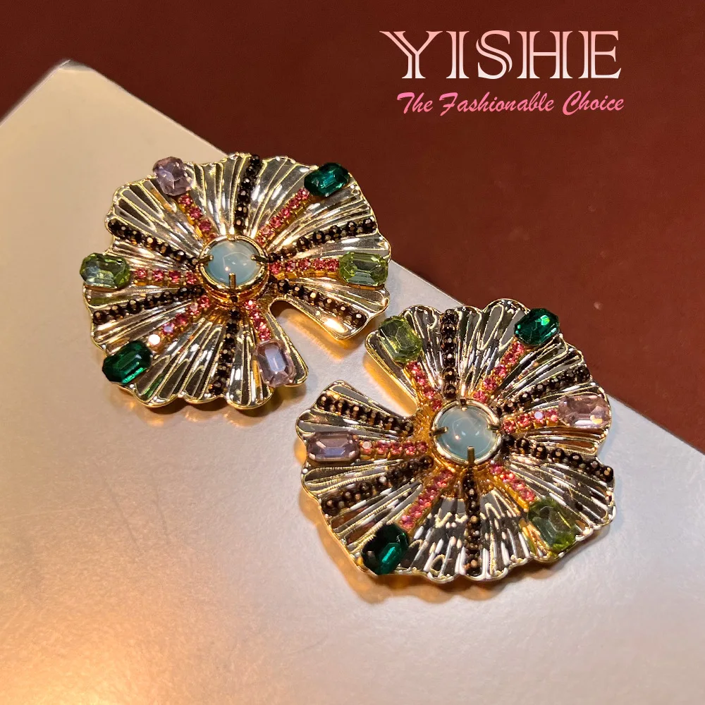 

New Chinese lotus leaf stud earrings, retro gold-plated mirror polished glazed petals, classical national style premium earrings