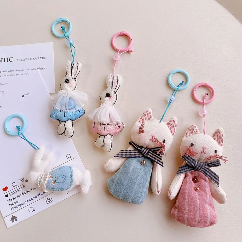 

New Cute Design Car Keychain Kawaii Simple Style Giraffe Pendant Charming Mini Size Bag Pendant