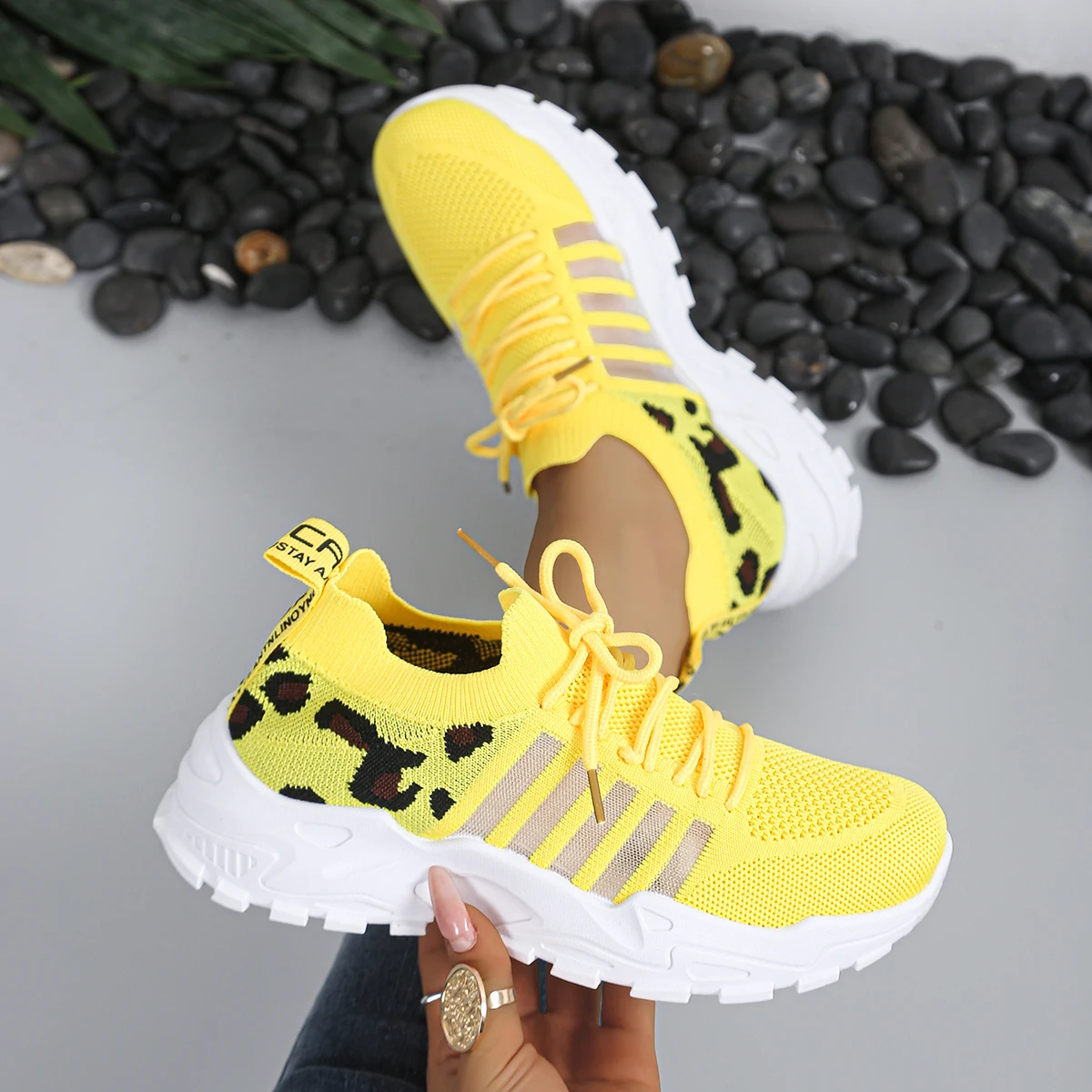 Women's Casual Sports Shoes with Thick Soles, Which Are Breathable, Comfortable and Casual Shoes to Buy Online
