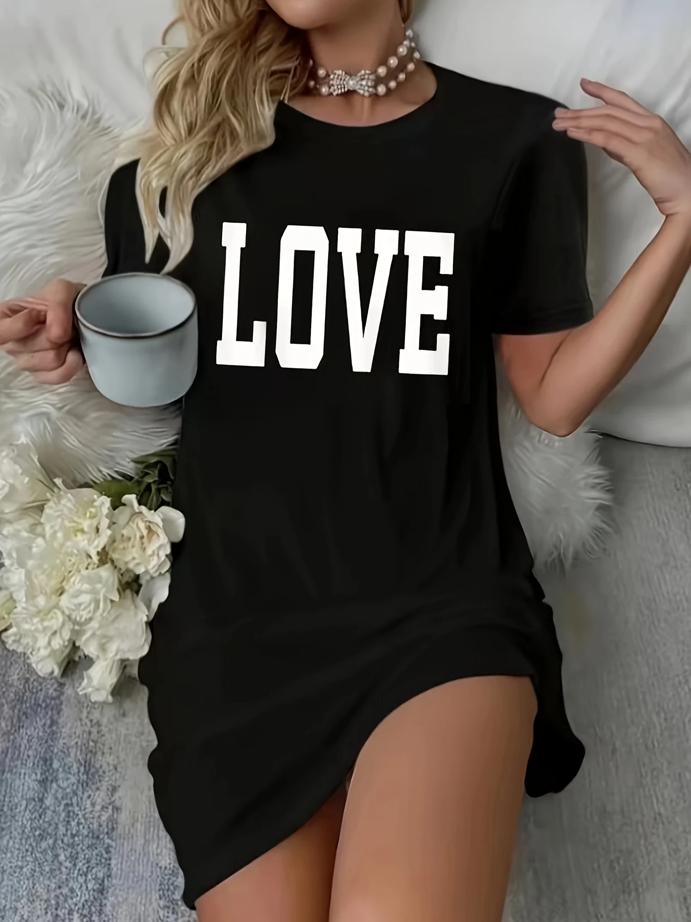 

Plus Size Women's White "LOVE" Graphic Print T-Shirt Dress Casual Crew Neck Short Sleeve Perfect Summer Relaxed Fit Casual Dress
