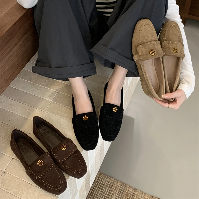 

SUOJIALUN 2025 New Brand Women Flat Shoes Fashion Round Toe Slip On Loafer Shoes Soft Flat Heel Casual Outdoor Dress Single Shoe