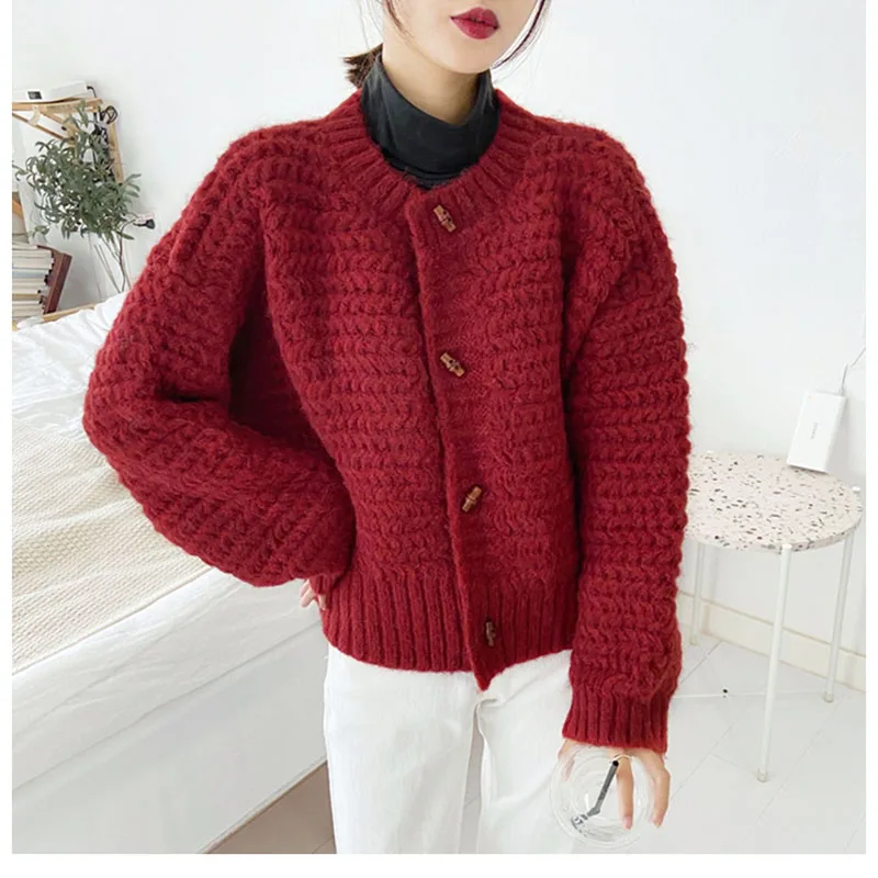 Solid Color Sweater Coat Knitted Cardigan Female Explosions Autumn And Winter 2024 New Loose Wild Twist Retro Short button Coat