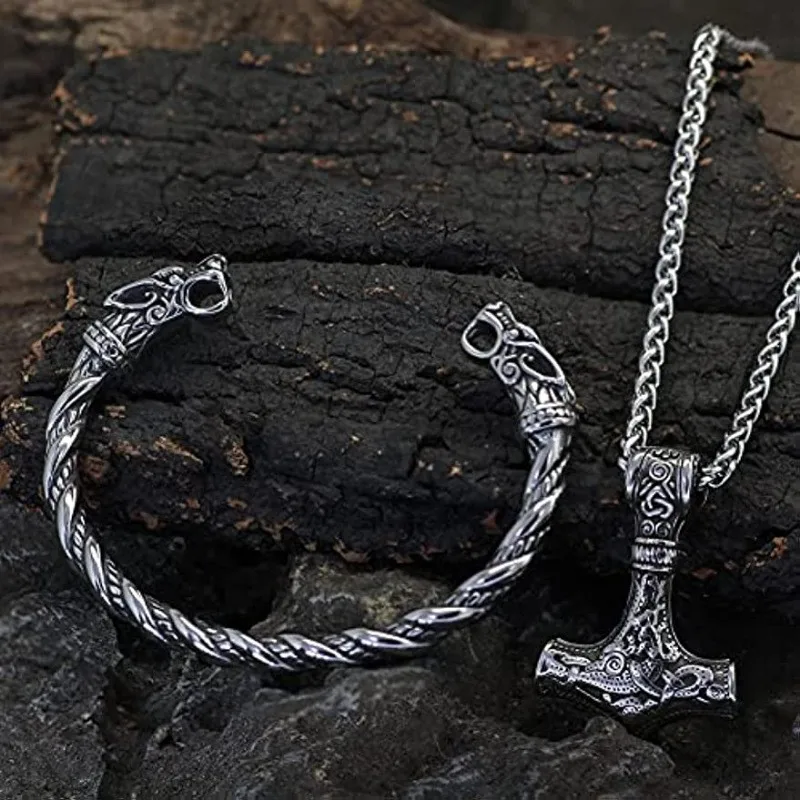 2-piece Set Viking Retro Hammer Pendant Wolf Head Necklace andBracelet Set Scandinavian Norwegian Style Necklace Amulet Jewelry