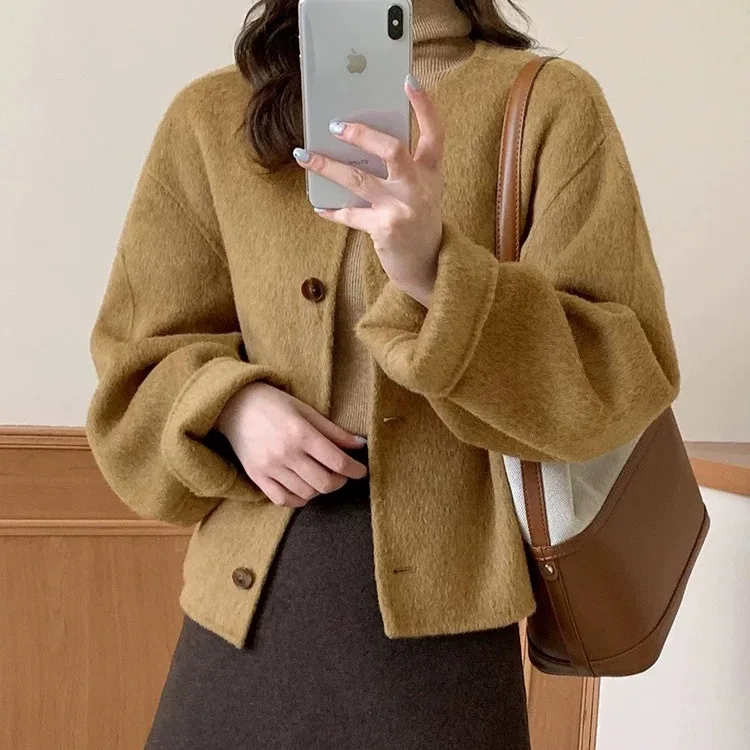 Crew Neck Short 2025 Autumn and Winter New Long-haired Small Double-sided Cashmere Coat Women's Warm Coat