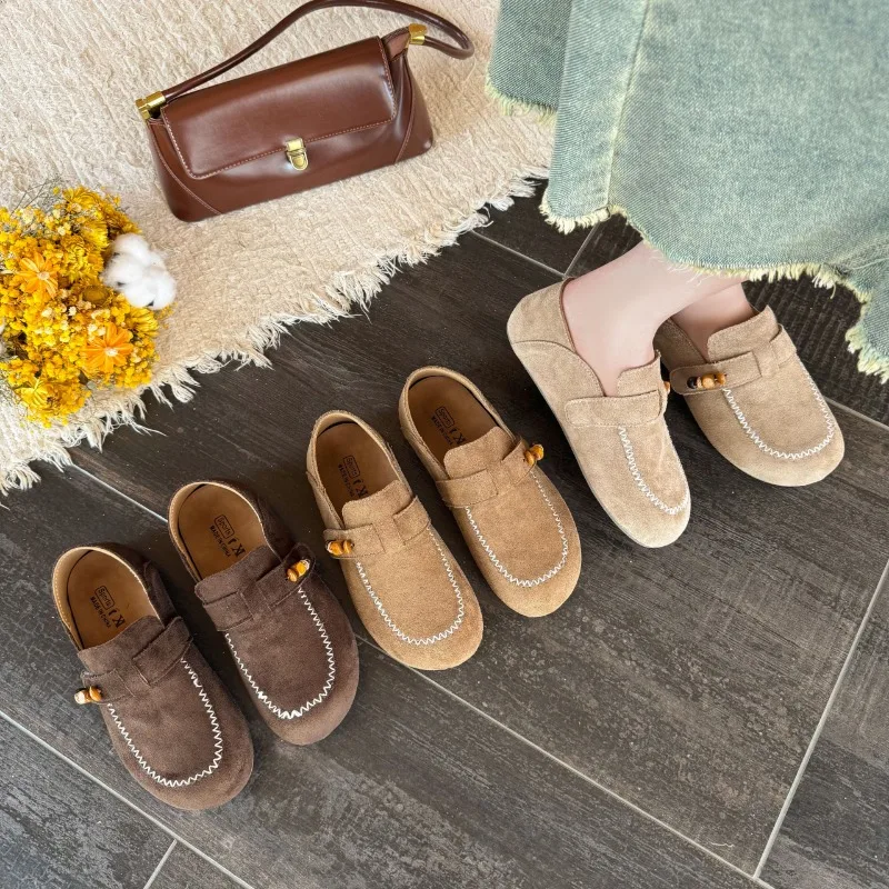 

2025 Women Fashionable and Hot-selling Casual Female Sneakers Autumn Soft Shoes Round Toe All-Match Shallow Mouth Fall New