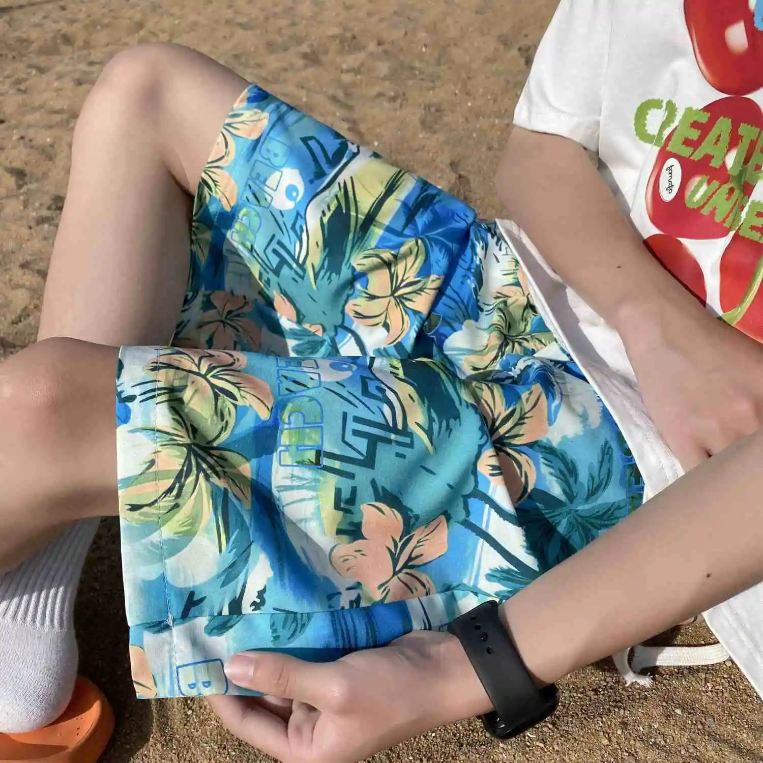 

Men's Summer Thin Casual Beach Pants Shorts Loose Cropped Pants