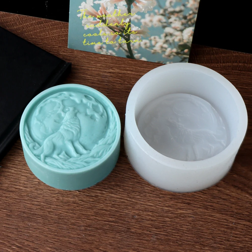 Fierce Wolf Silicone Soap Mold DIY Animal Resin Plaster Tool Relief Round Shape Roaring Wolf Aroma Craft Gift Home Decor