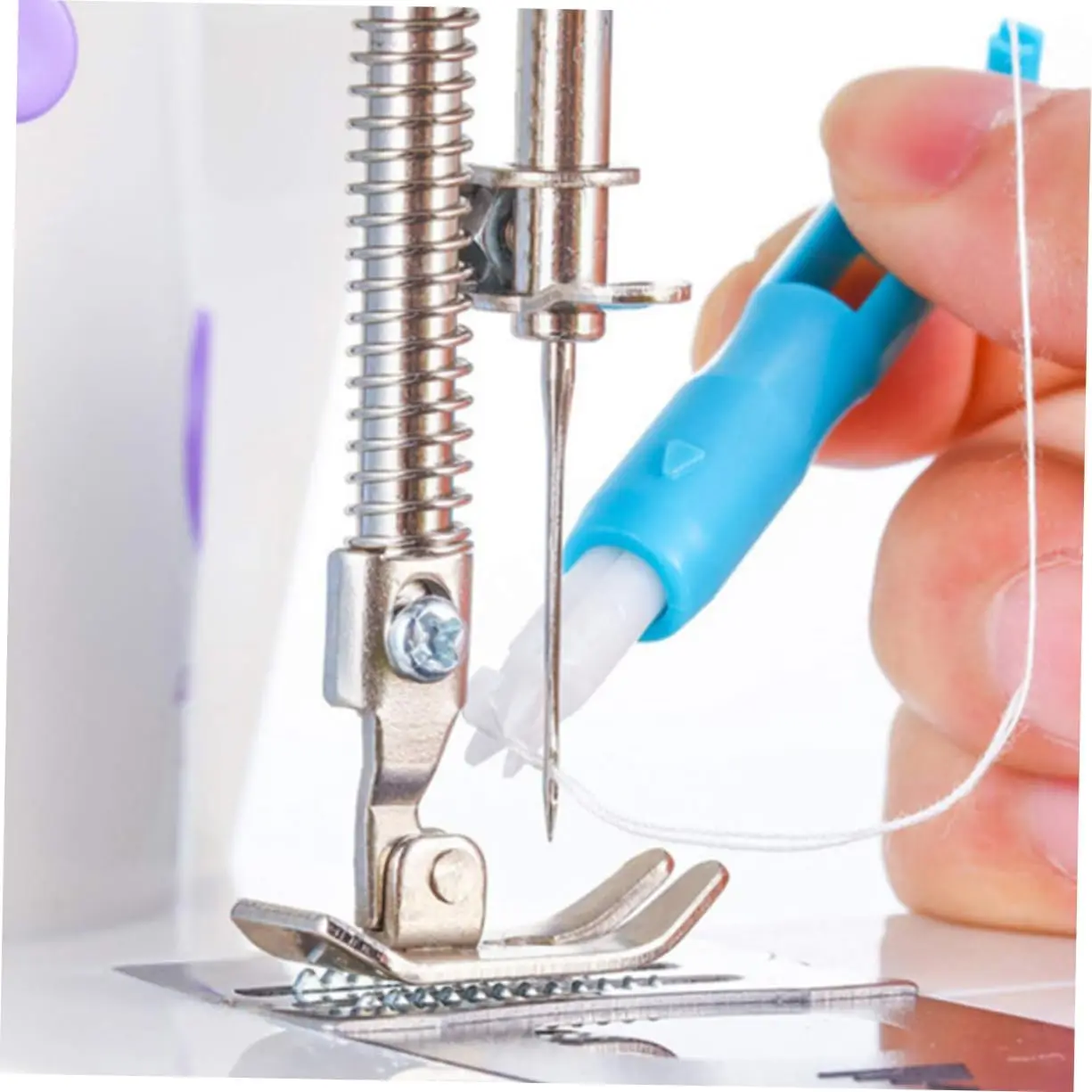 2Pcs Sewing Machine Thread Guide Machine Threading Machine Needle Automatic Threader Home Sewing Needle Inserter Sewing Tool