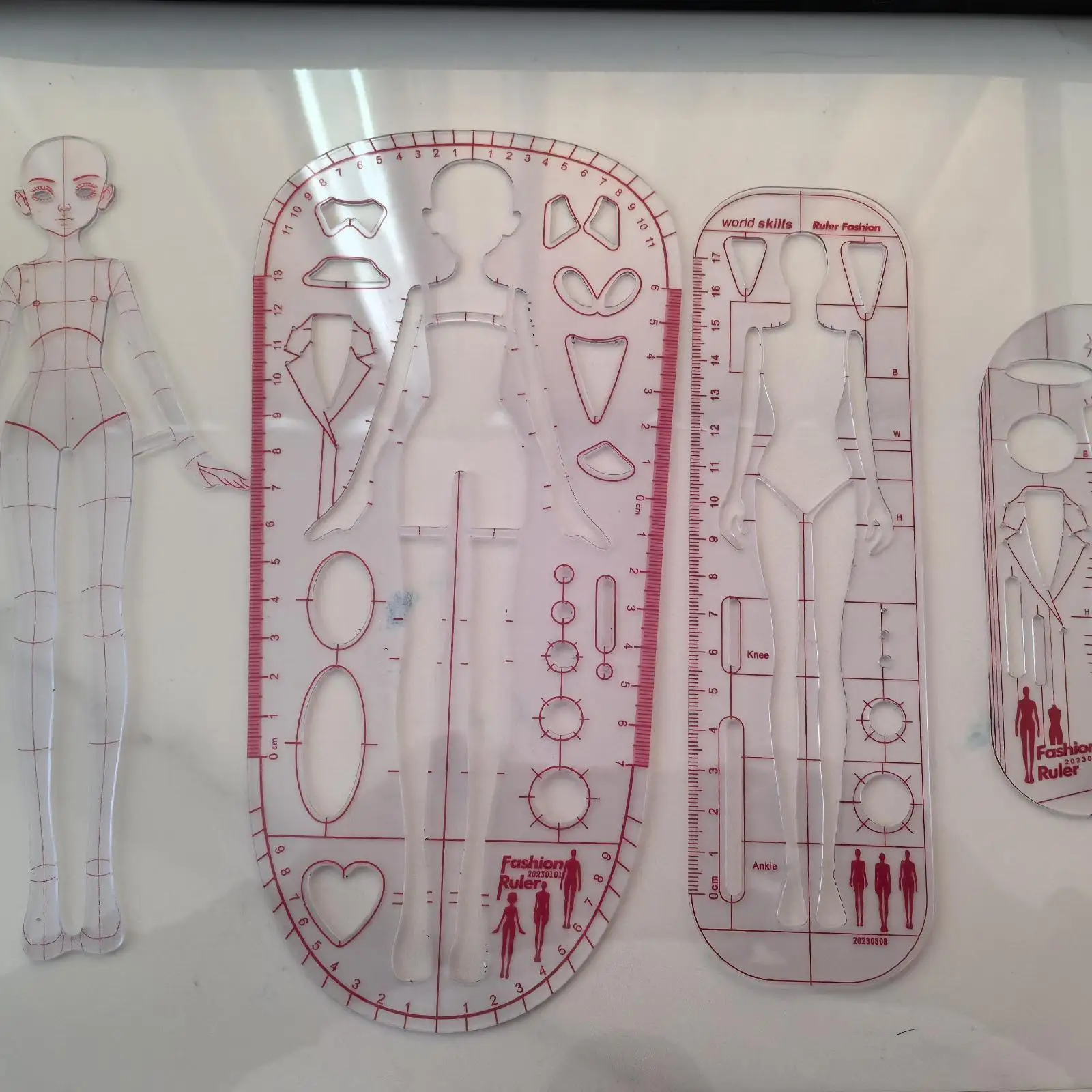 4Pcs Fashion Drawing Template Ruler Set Clothing Measuring French Curve Rulers for Dressmaking Tailoring Drafting New Designer