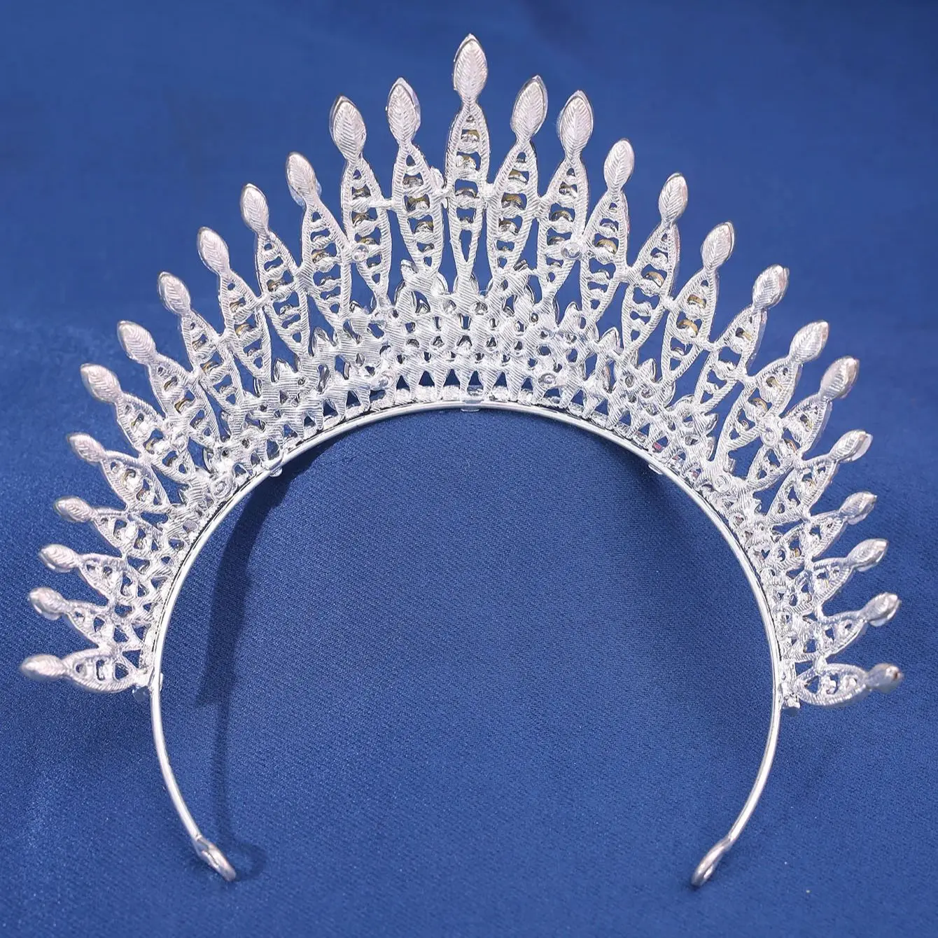 Vintage Baroque Queen Diadem Luxury Bride Tiara Crown Wedding Hair Accessories for Beauty Pageants Jewelry image 6
