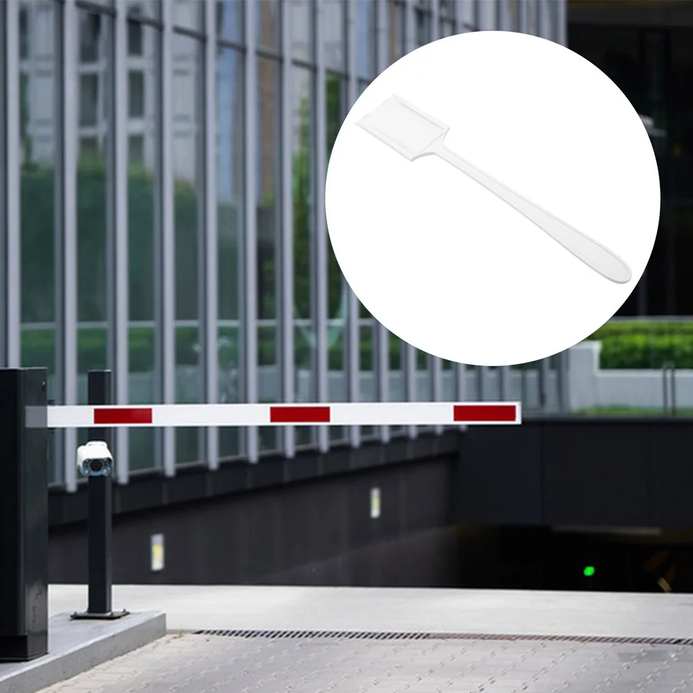 Strumento per scorri carta in plastica durevole da 2 pezzi per aste di pagamento Gadget automobilistici Aree commerciali residenziali Accessorio per parcheggio per auto