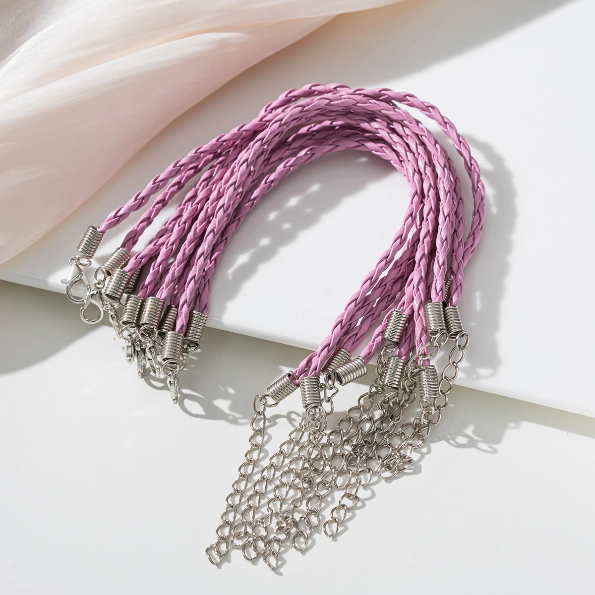 10 Stück Mixe Leder-Spitzen-Armbandschnur, geflochtene Seile mit Karabinerverschlüssen, verlängerte Kette für Handgelenk-Charms, Armbänder, Schmuckherstellung – Detail 7