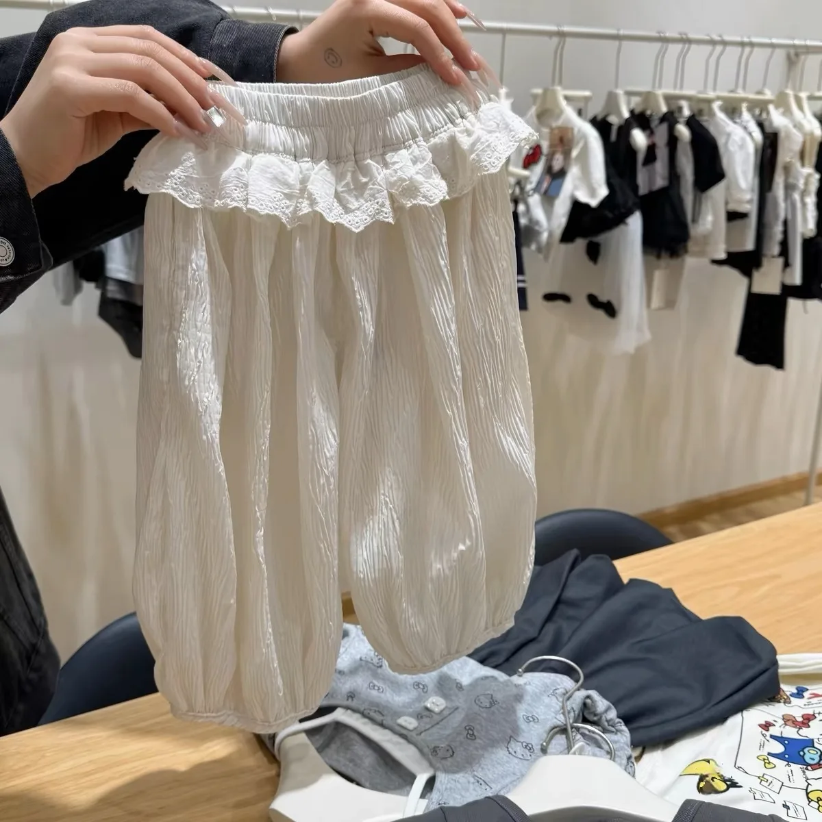

Кружевные брюки, новые летние однотонные простые и универсальные повседневные корейские свободные тонкие брюки-фонарики, детская одежда
