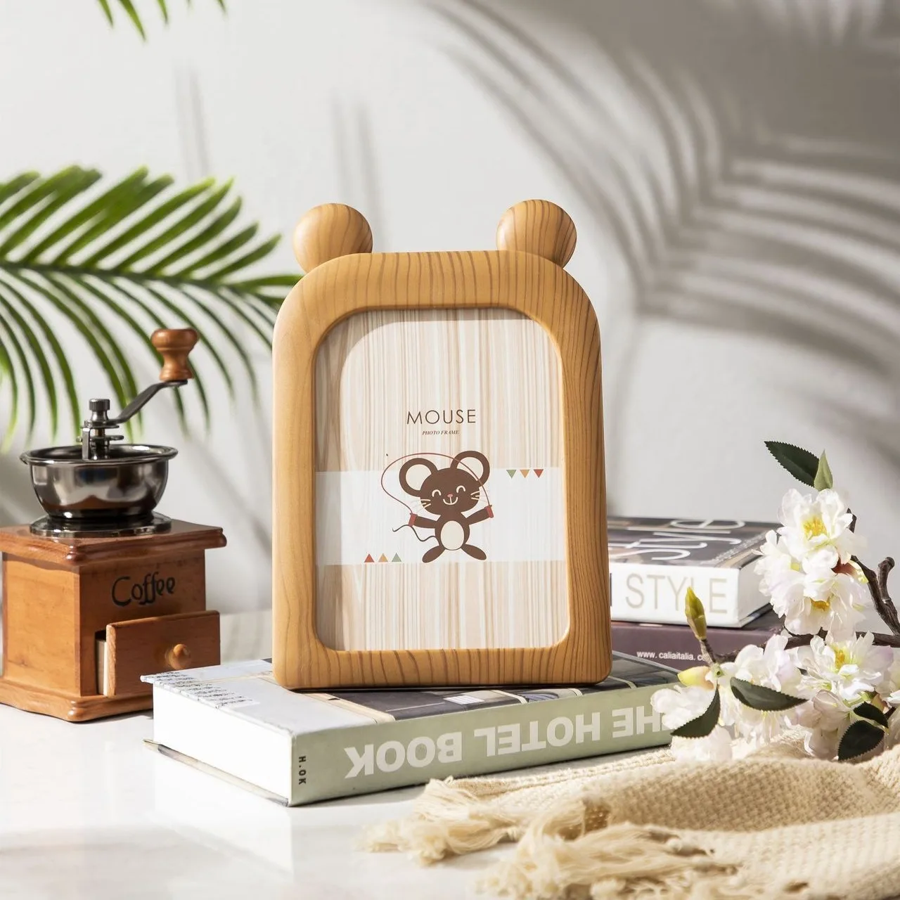 Photo Frame 5x7 Photo Picture Frame for Wall and Tabletop Display Plasticwood Look Cartoon Home Décor