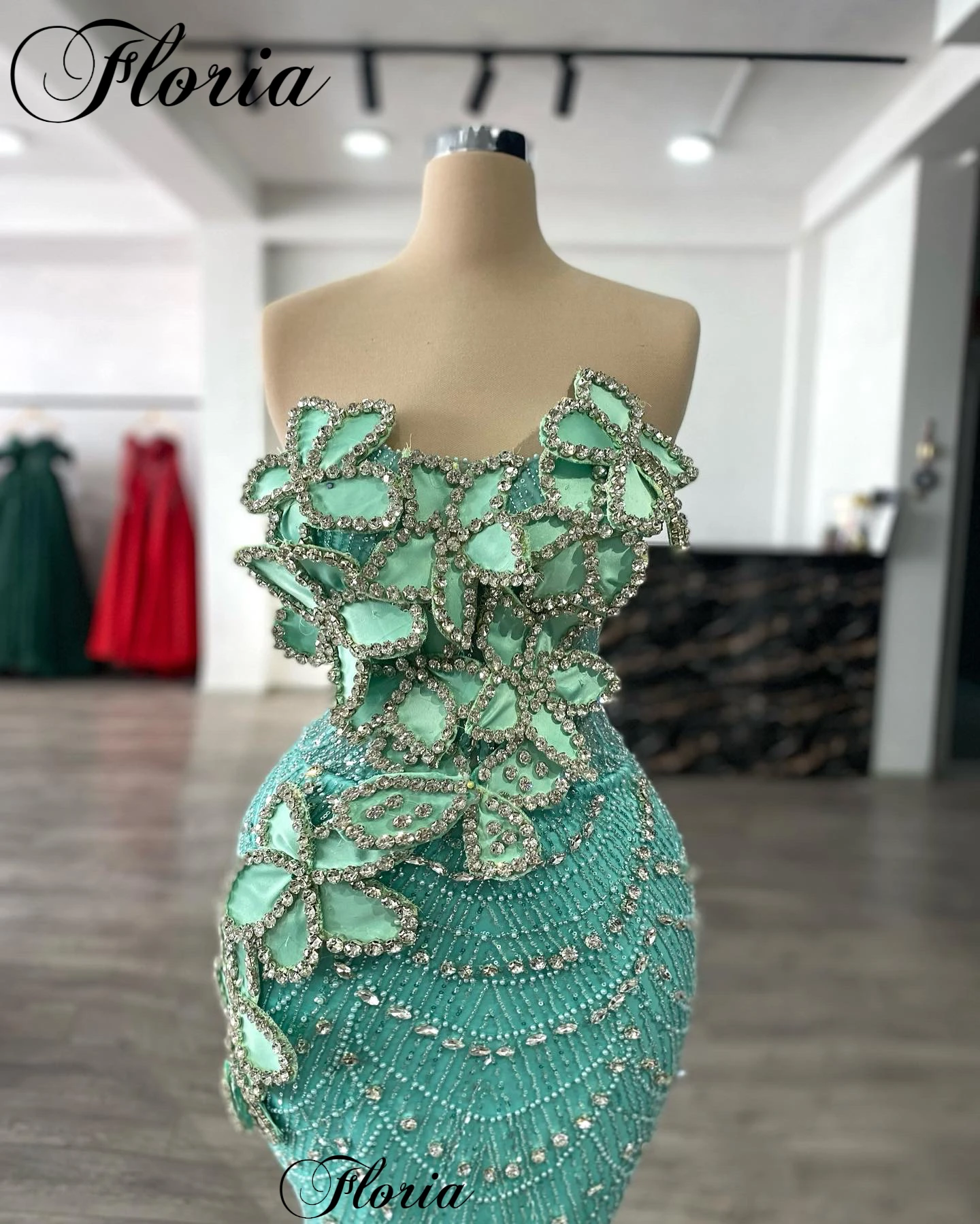 Mint Green Beaded Evening Dresses Mermaid Strapless Fashion Prom Party Dresses With Crystals Vestidos De Gala Celebrity Dresses