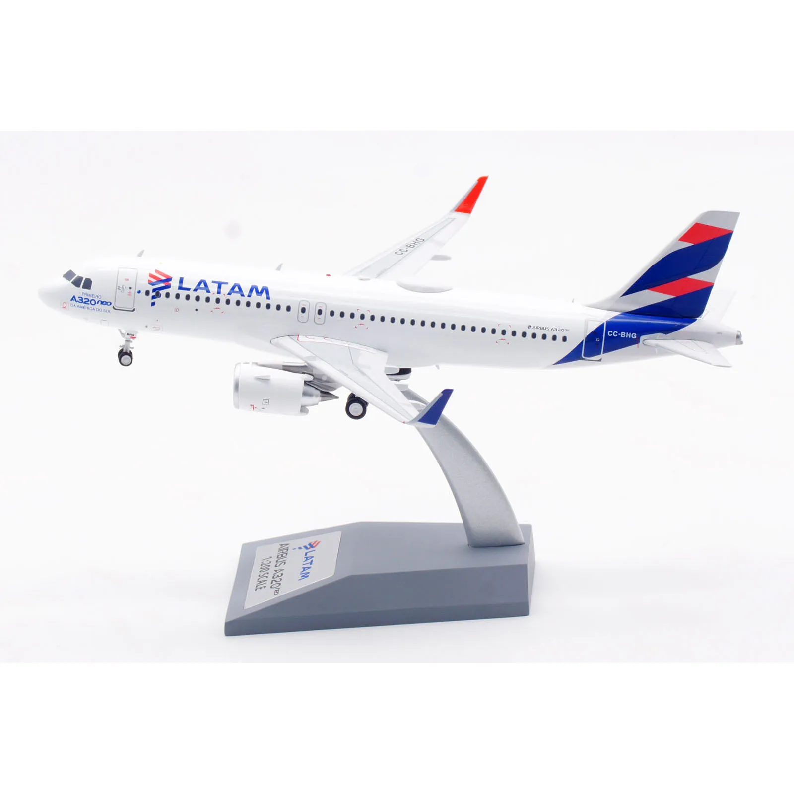 EAVBHG Alloy Collectible Plane Gift El Aviador 1:200 Latam Airlines Airbus A320NEO Diecast Aircraft JET Model CC-BHG With Stand