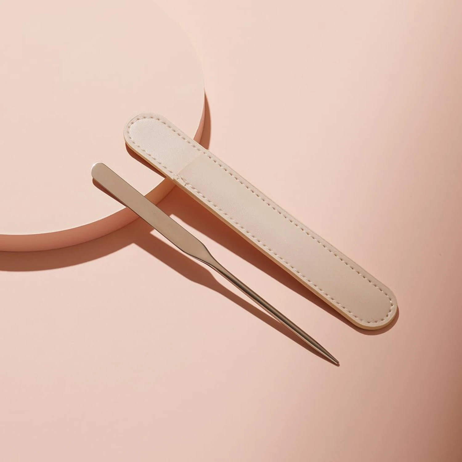 قم برفع روتينك باستخدام ملعقة مستحضرات التجميل المصنوعة من الفولاذ المقاوم للصدأ عالية الكفاءة لتحقيق نتائج المكياج الخالية من العيوب. صنع الذكاء #5