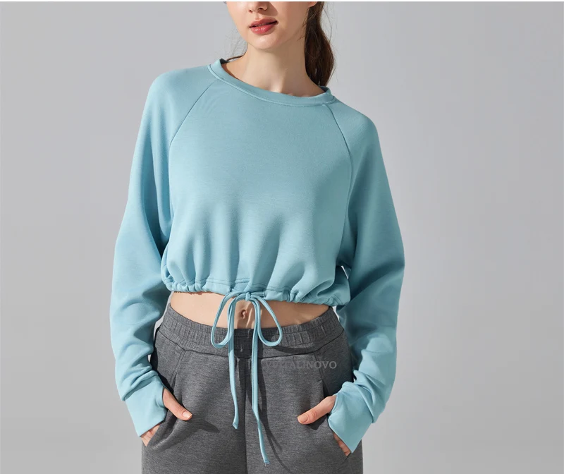 VITALINOVO Weiches, kurzes Sweatshirt mit Rundhalsausschnitt für Damen, langärmelig, Workout-Pullover, Pullover, Daumenlöcher, entspannte, leichte Oberteile – Detail 8