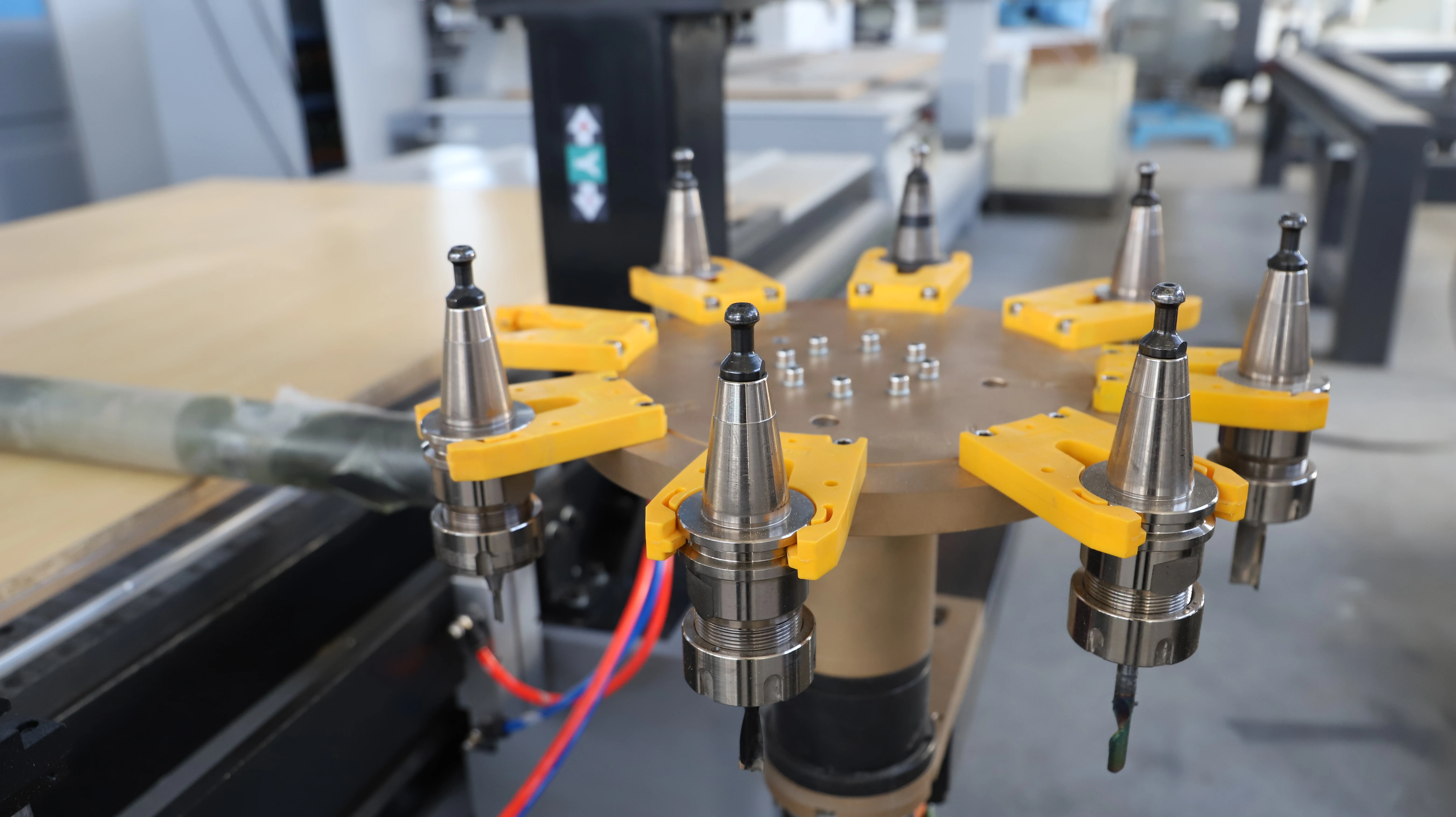 iGoldenCNC CNC Router for Furniture Manufacturing with Precision Cabinet Panel Cutting 1325