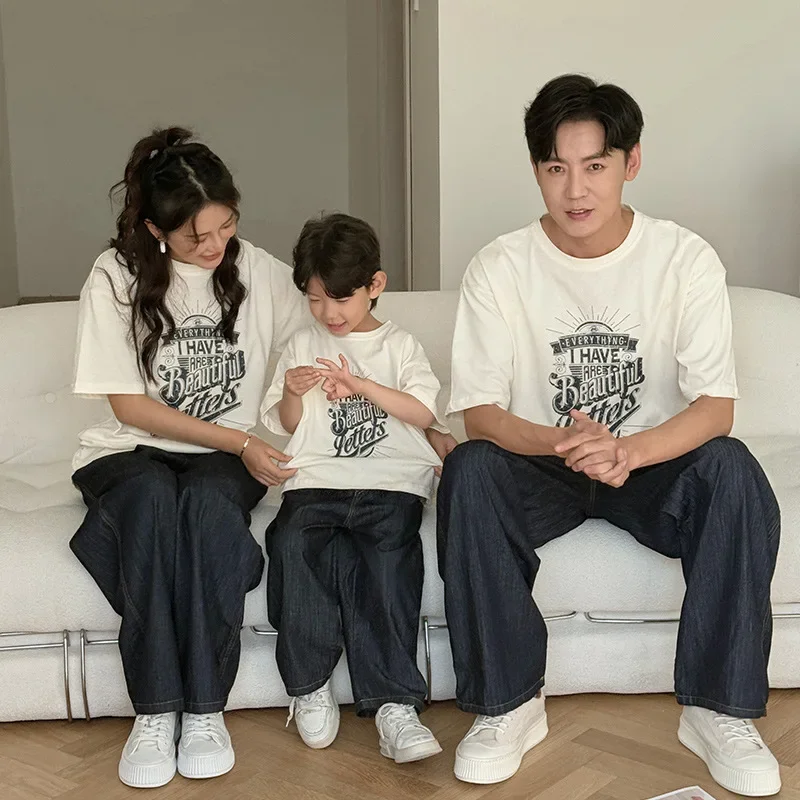 

Korean Mother and Daughter Matching Tee Shirt Jeans Outfits Summer 2025 Baby Clothes Family Cotton T Shirts Father and Son