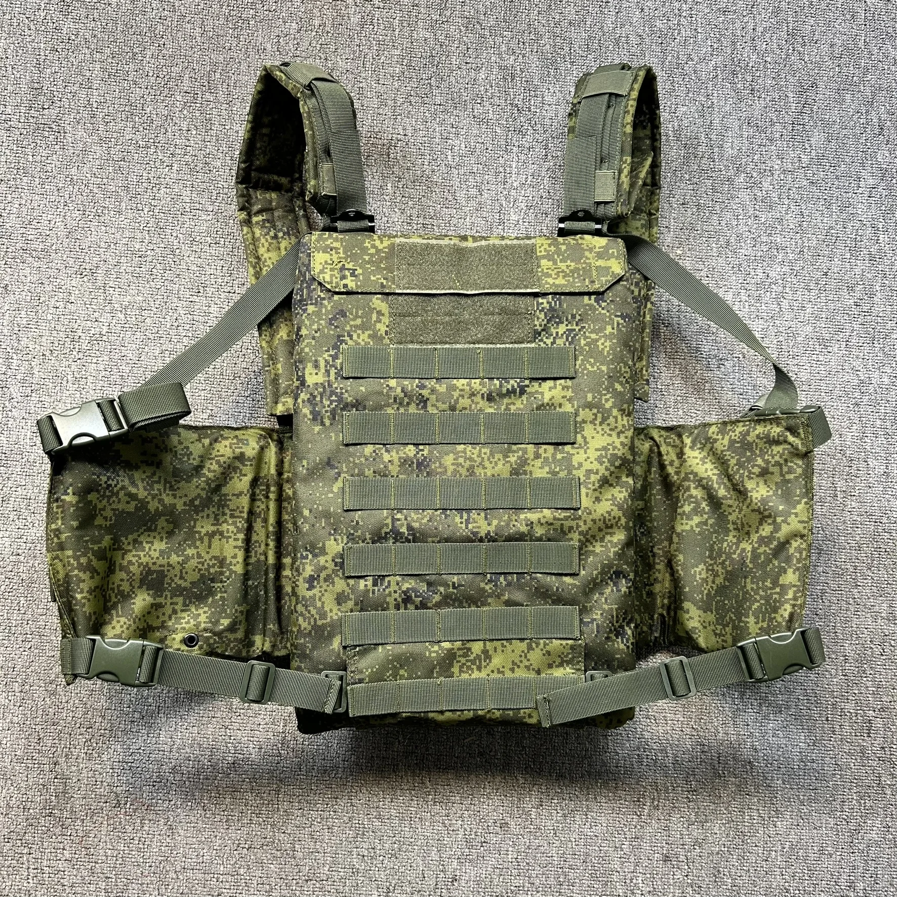 Russische 6B46 Taktische Weste – MOLLE Lasttragesystem für VDV Green Men Edition