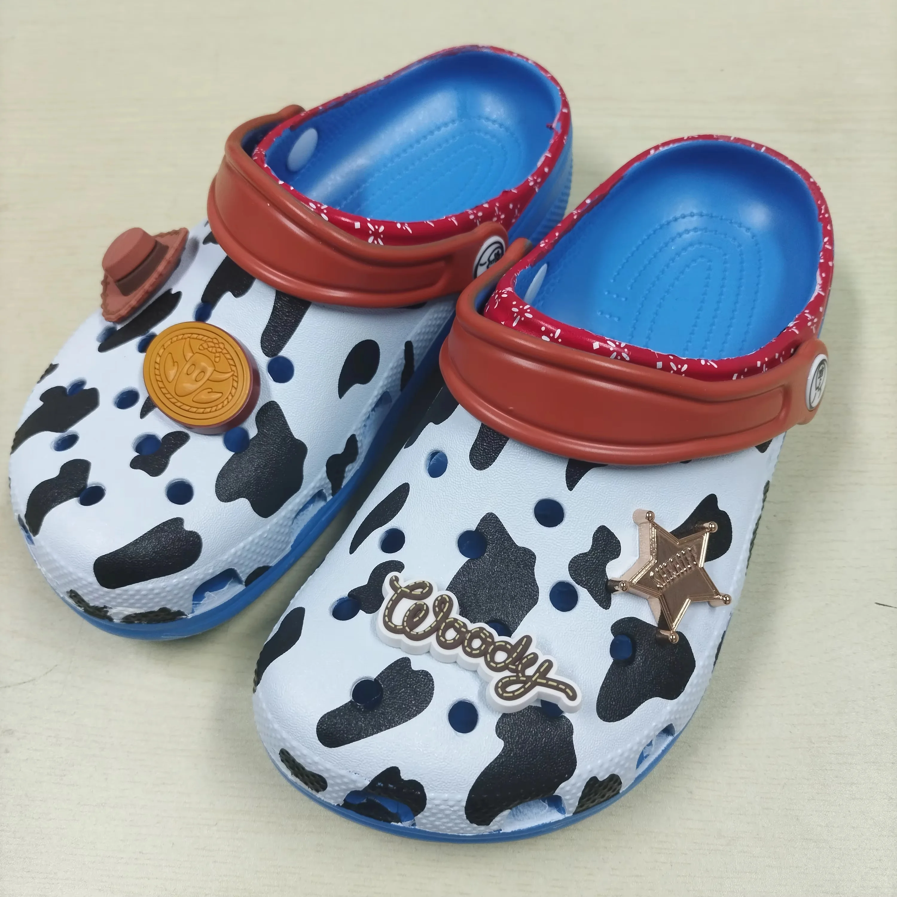 

Disney Toy Story Woody Jessie Buzz Lightyear Hole Sandals Eva Kawaii Home Beach Slippers Shoes Summer Slippers For Kids Gifts