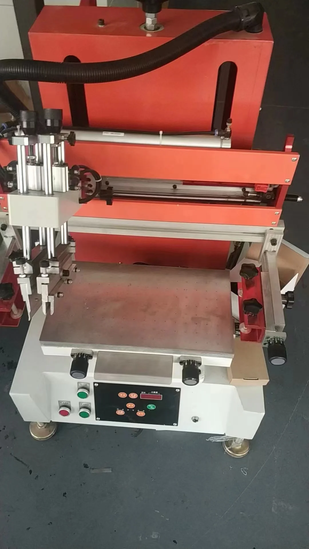 Semi Automatic Small Type Flat Paper Bag F ric Acrylic Silk Screen Printing Machine