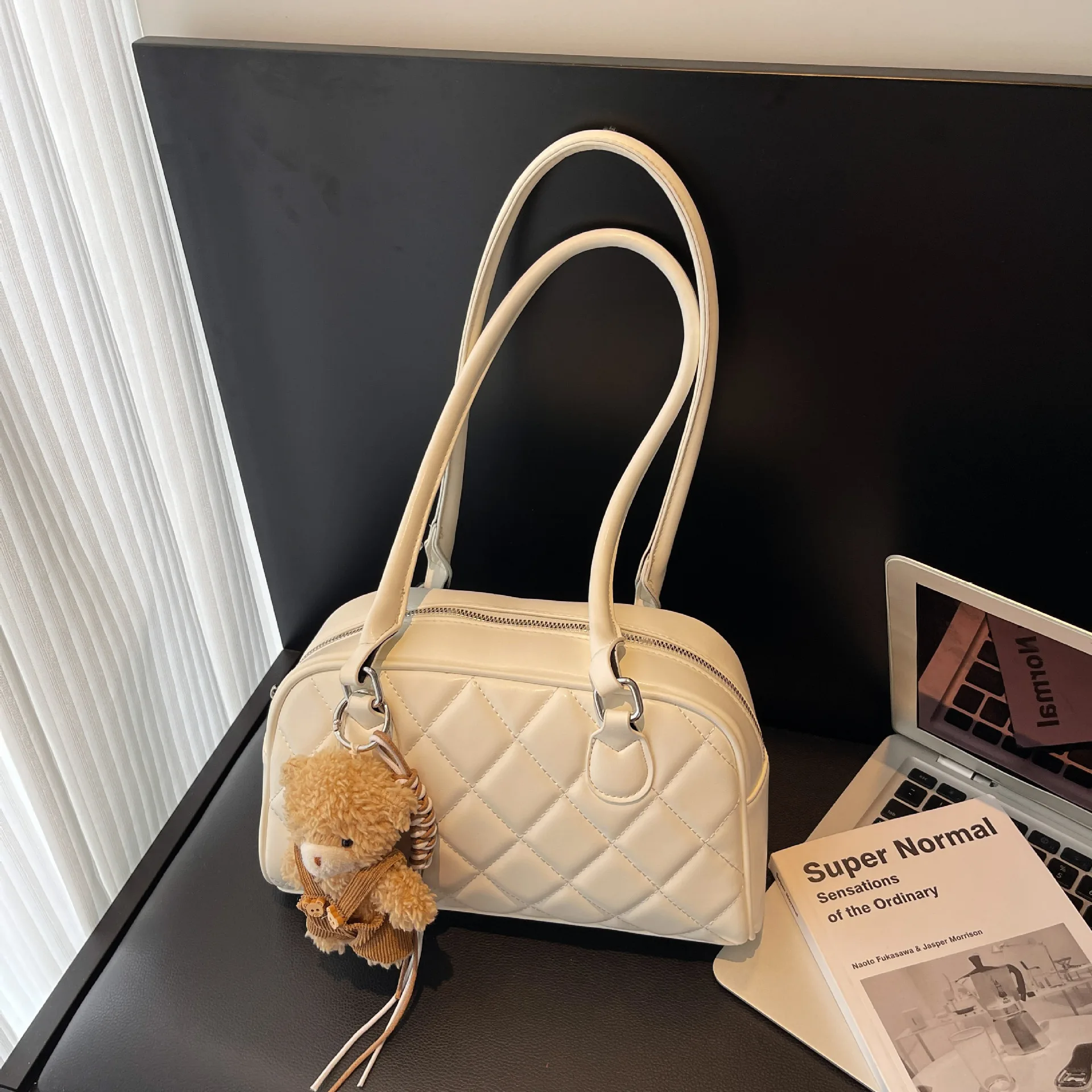 

Популярная женская сумка, новинка 2025, портативная большая сумка с бриллиантами, модная женская сумка на плечо подмышками