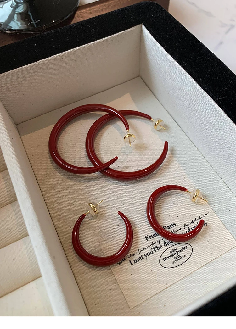 2026 Neujahrs-Ohrringe in Weinrot mit Emaille, C-förmig, europäischer und amerikanischer Stil, schlichte Accessoires für Damen – Detail 19
