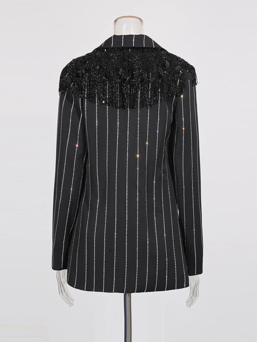 TWOTWINSTYLE التخسيس تقسم مخطط خندق بليزرات للنساء التلبيب طويلة الأكمام المرقعة شرابات موضة السترة الإناث جديد