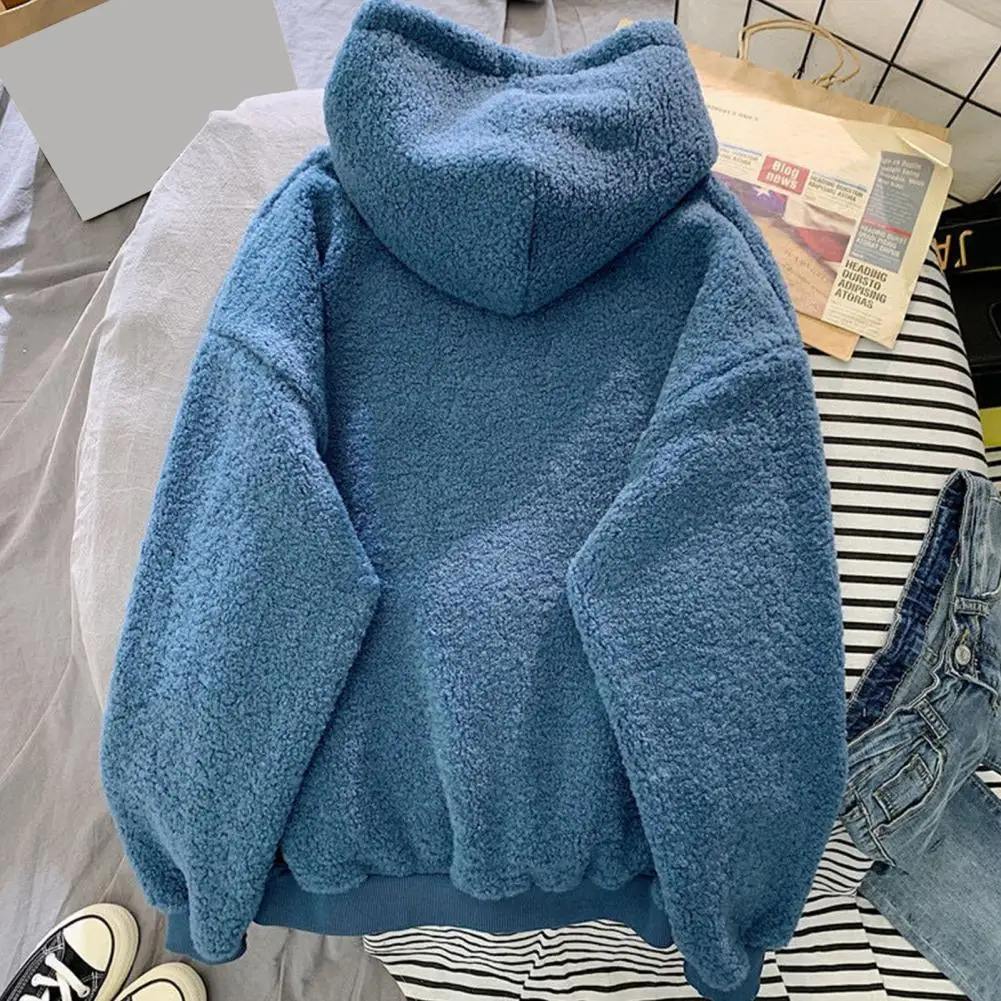 Hoodie wanita bertudung, atasan nyaman musim gugur musim dingin dengan saku tambalan tali serut Pullover bulu hangat dengan bordir huruf untuk dingin