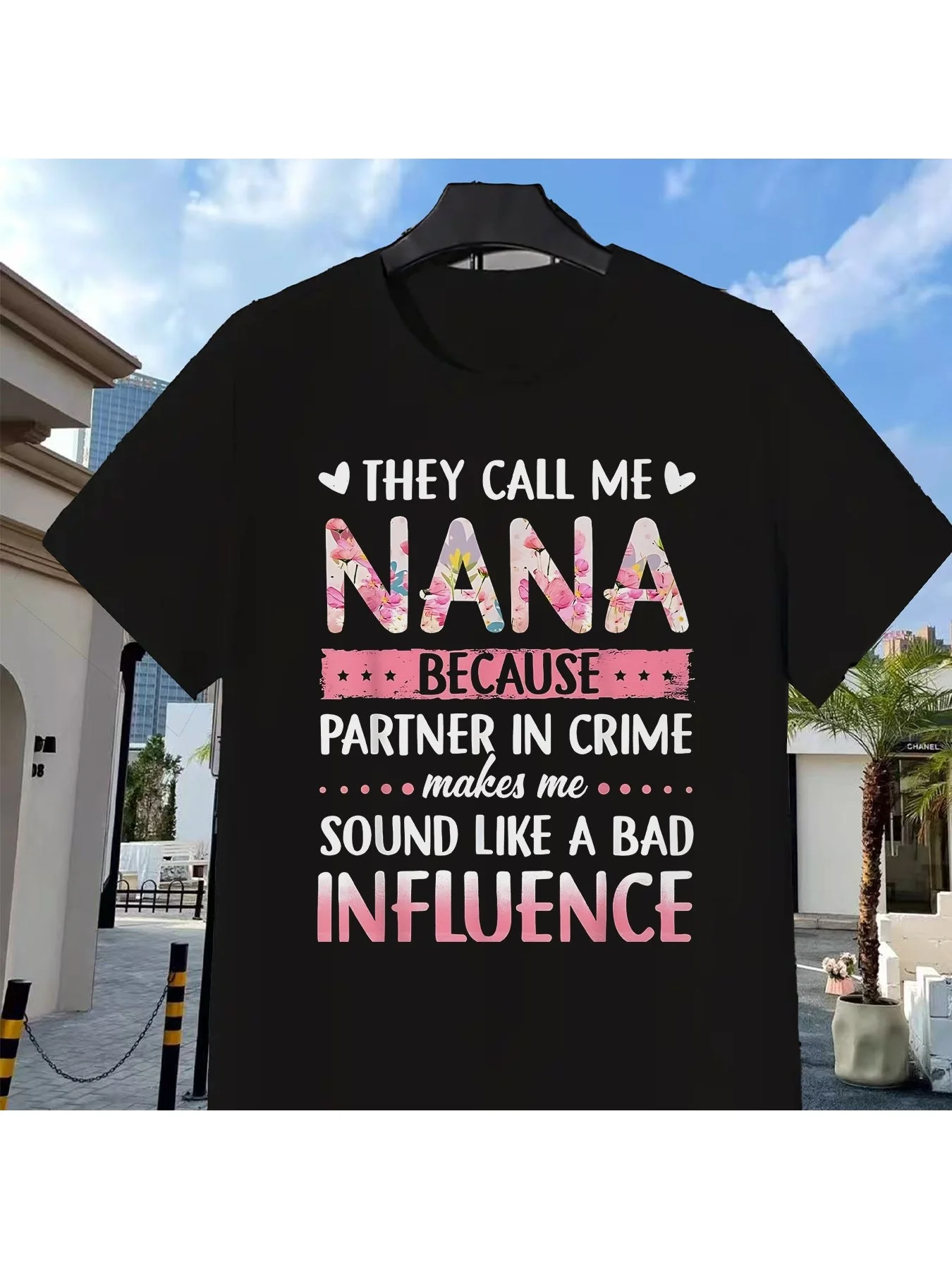 Nana Shirt Funny Partner in Crime Bad Influence Design with Nana Graphic Soft Retro Top for Grandma Gifts Birthday Mother'S Day Christmas Casual Festive Wear Comfortable Fit Round