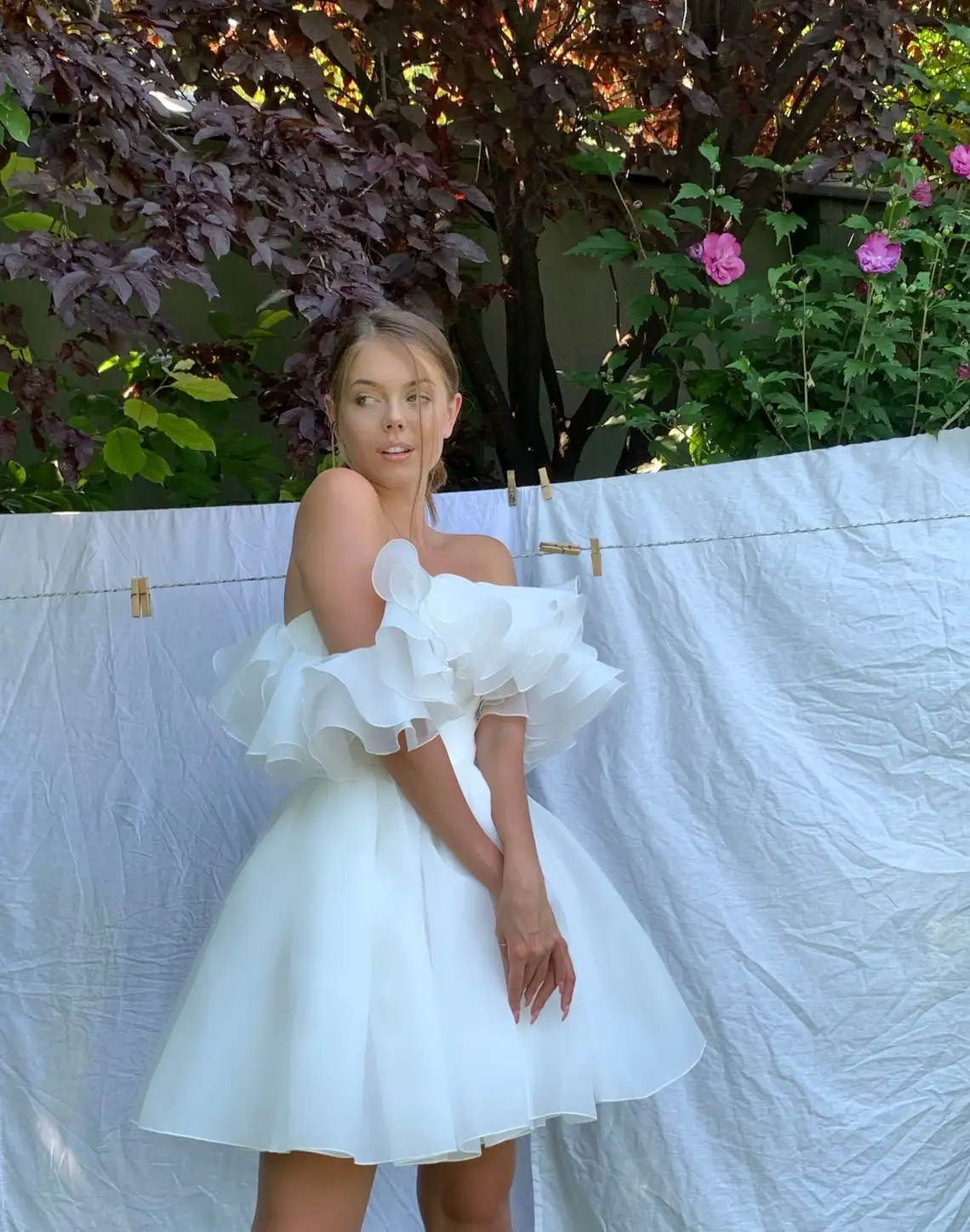 Robe de mariée courte d'été en Organza, Simple, épaules dénudées, à volants, sangle, Mini