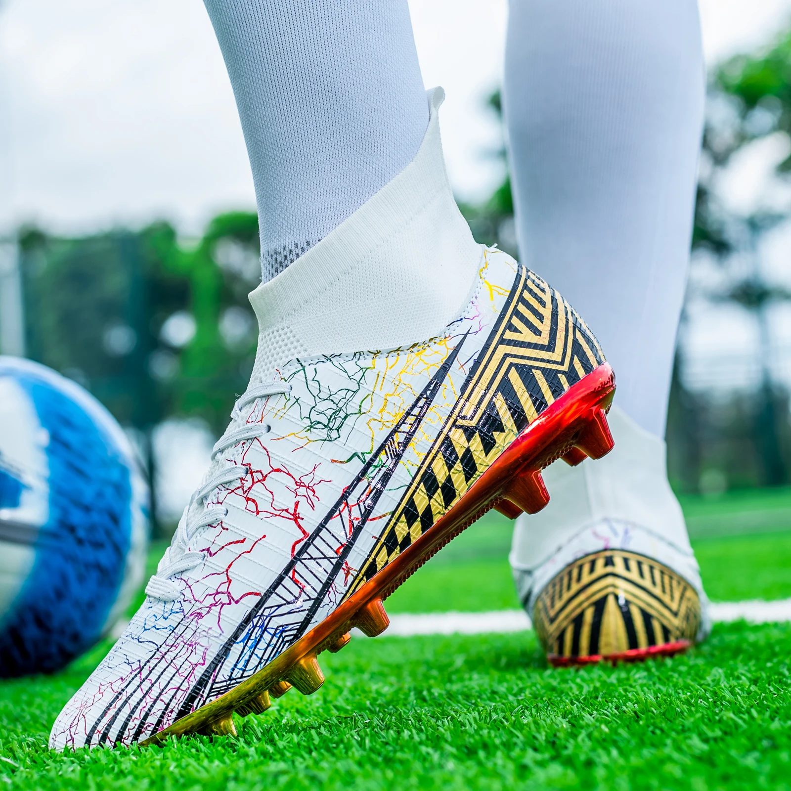 Men's Soccer Shoes High-Top Football Cleats, Outdoor Breathable Athletic Professional Spikes Youth Boys Football Shoes Unisex image 4
