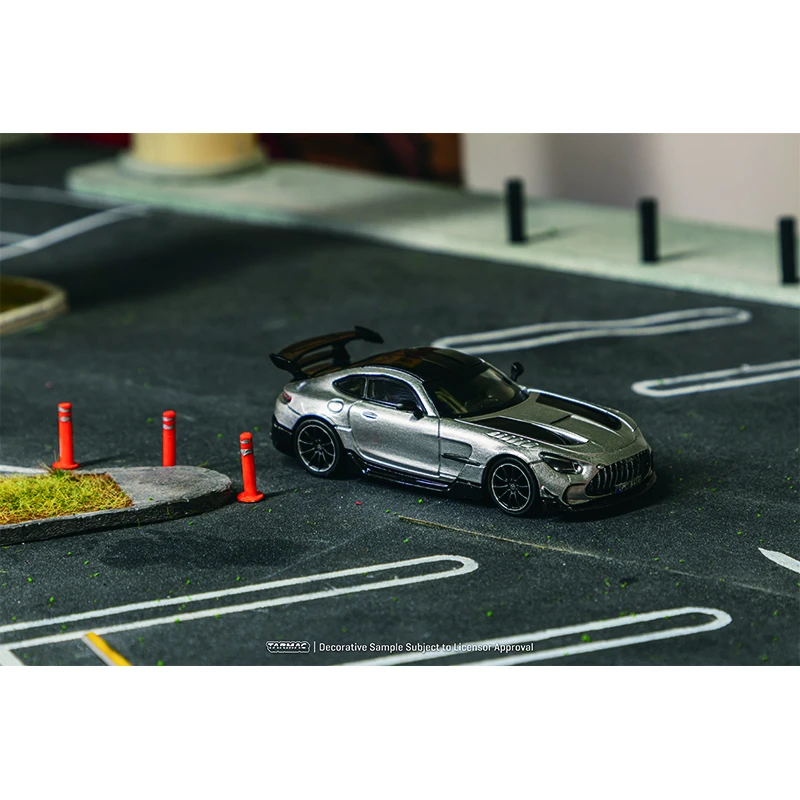 TWในสต็อก1:64 Mercedes Benz AMG GT Black Series Silver MetallicรถDiecast Collection Miniatureของเล่นTarmac Works