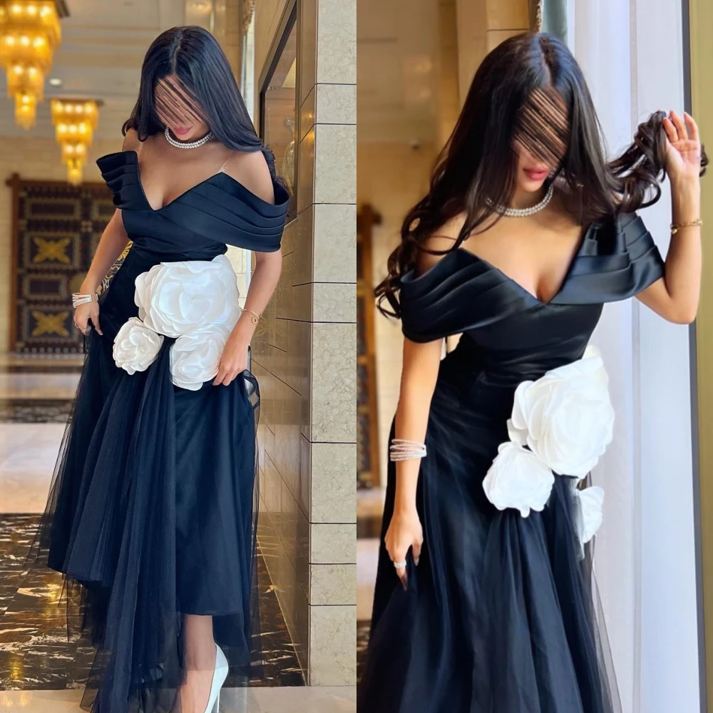 ที่กําหนดเองประณีตสบายๆปิดไหล่ A-Line ดอกไม้ Tulle จีบ Draped ความยาวชั้นซาตินชุดราตรี