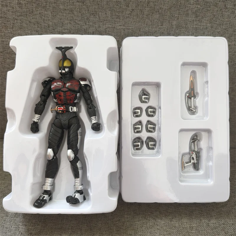 Bandai SHF Kamen Rider Actionfiguren Kabuto Masked Kamen Rider Figuren Sammlerstücke Modelspielzeug Geschenke Limitierter Günstiger Verkauf Auf Lager – Detail 2